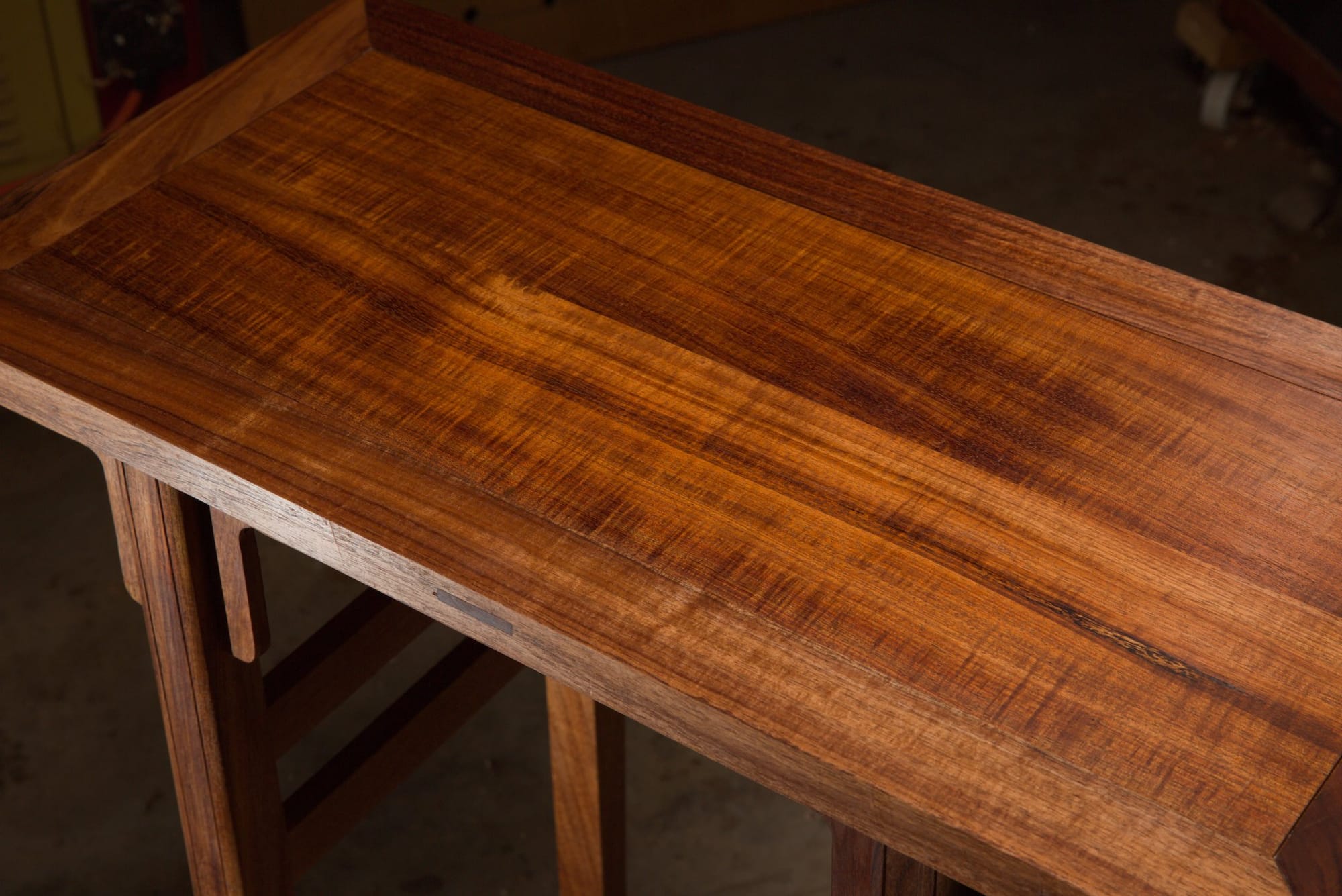Bench Mark: So What the Heck Is an Àn Table, Anyway?