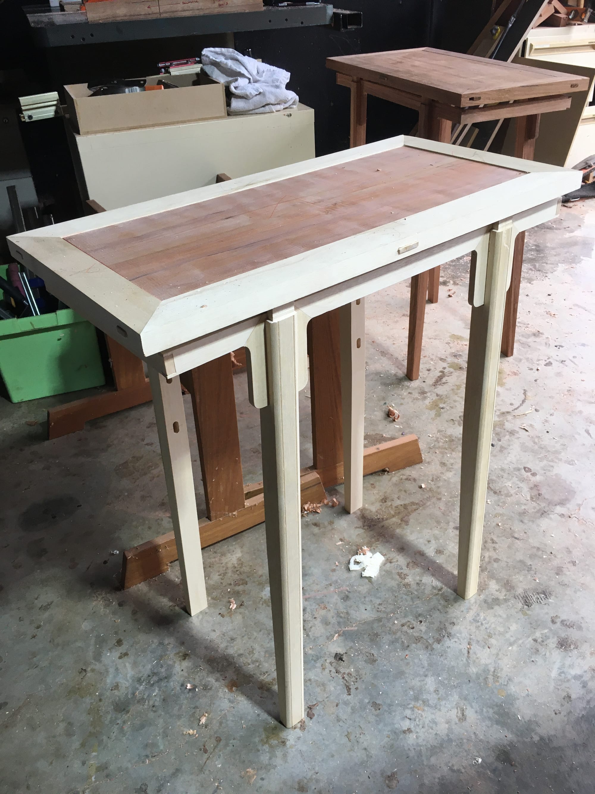 Brush Notes: She's Got Legs, àn table part 8