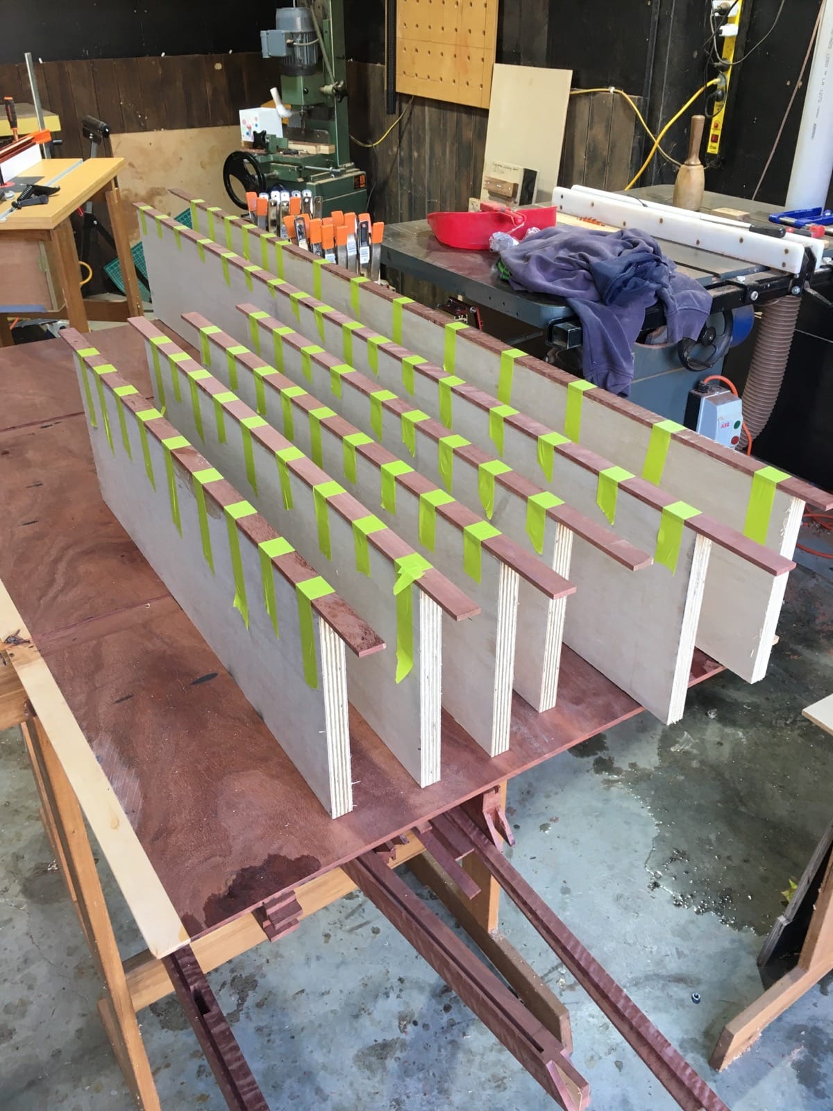 Brush Notes: Goodbye ancient joinery, hello modern techniques (Red Gum Desk Part 4)